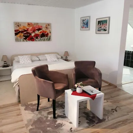 Kuljis Apartment Vis