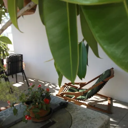 Kuljis Apartment Vis