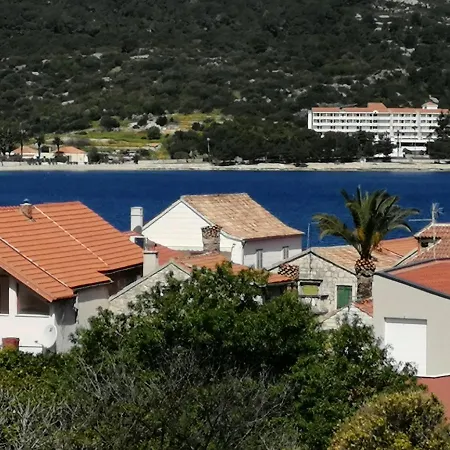 Kuljis Apartamento *